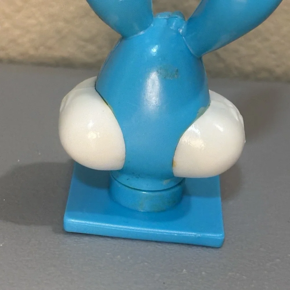 Warner Bros Tiny Toons Buster Bunny fun buster